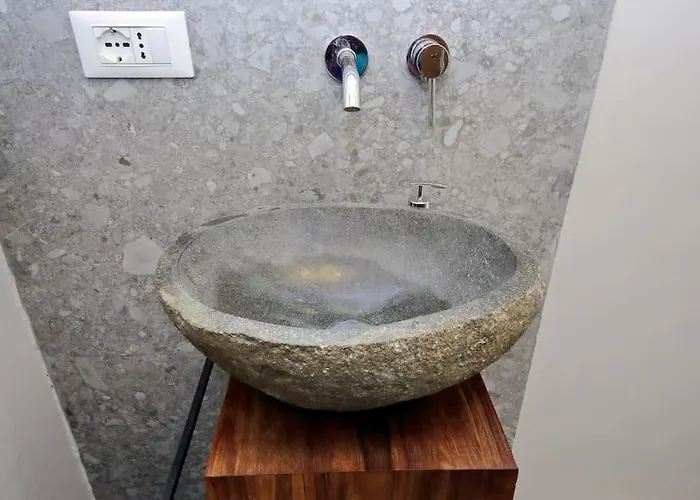 Casina Degli Eroi Roma
