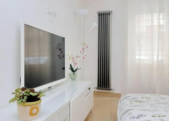 Casina Degli Eroi * Roma
